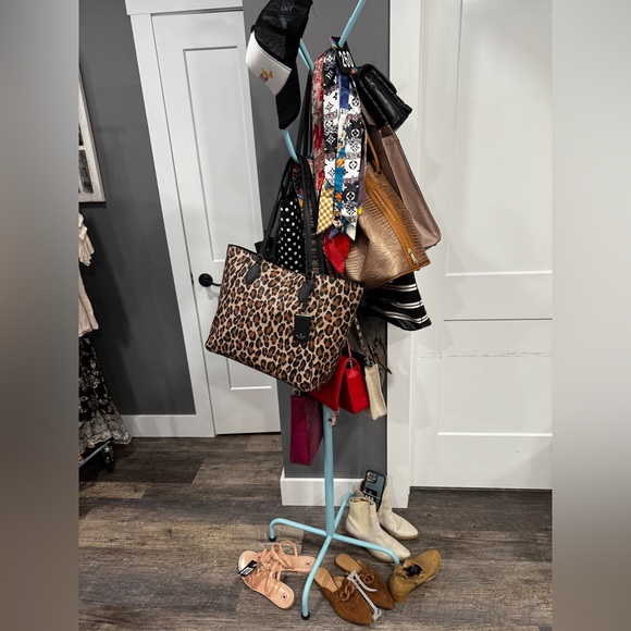 LIVE POSH SHOW!!!!!!!!!!! Priddy26 & MeggieSue91 - Picture 5 of 13